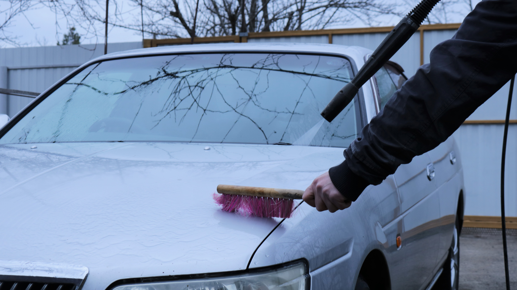 Šla bom poskusit kako se obnese ročna avtopralnica ljubljana